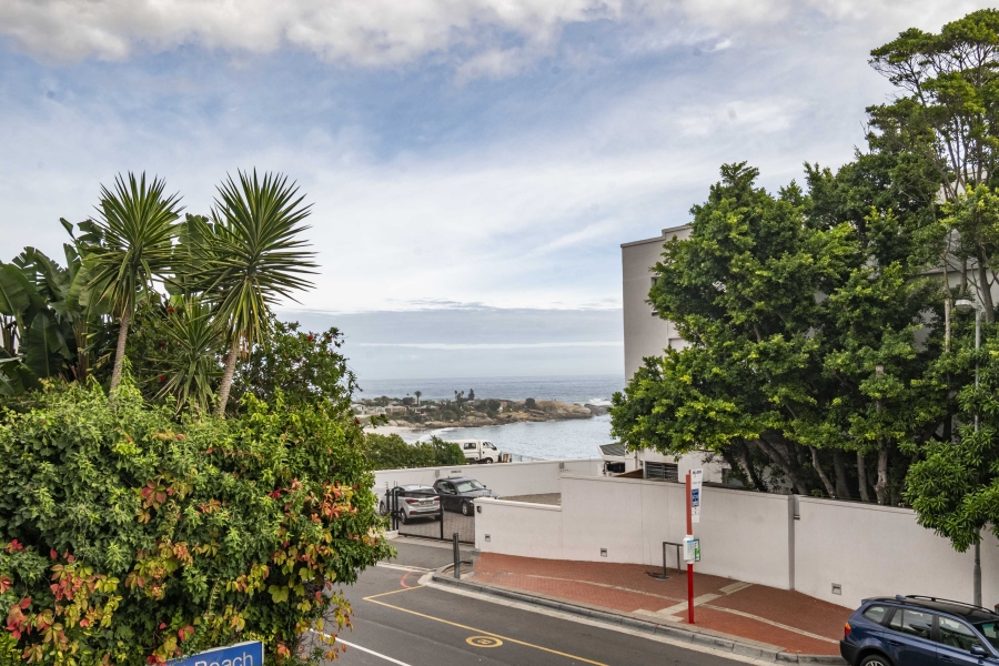 To Let 1 Bedroom Property for Rent in Clifton Western Cape